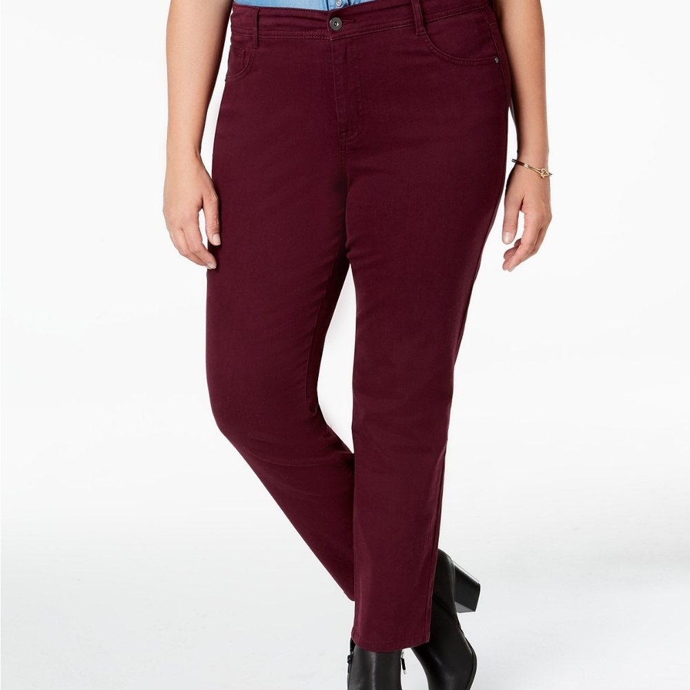 NWT Plus Size Slim Leg Tummy Control jeans